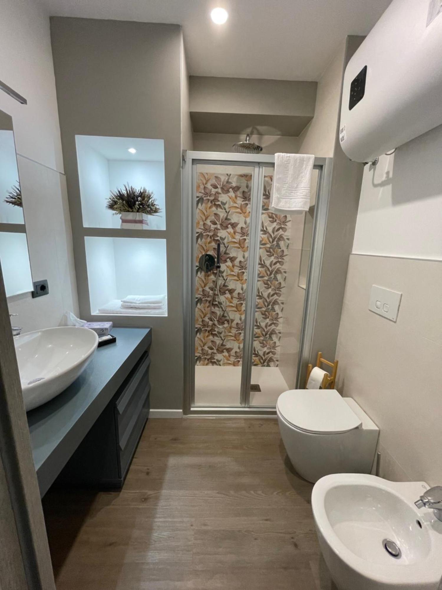 Splendid Room Suites Турин Экстерьер фото